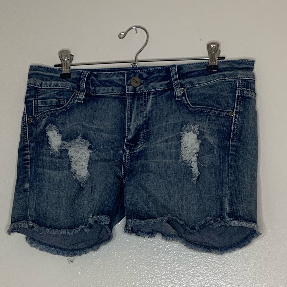 Puzzle jean shorts.